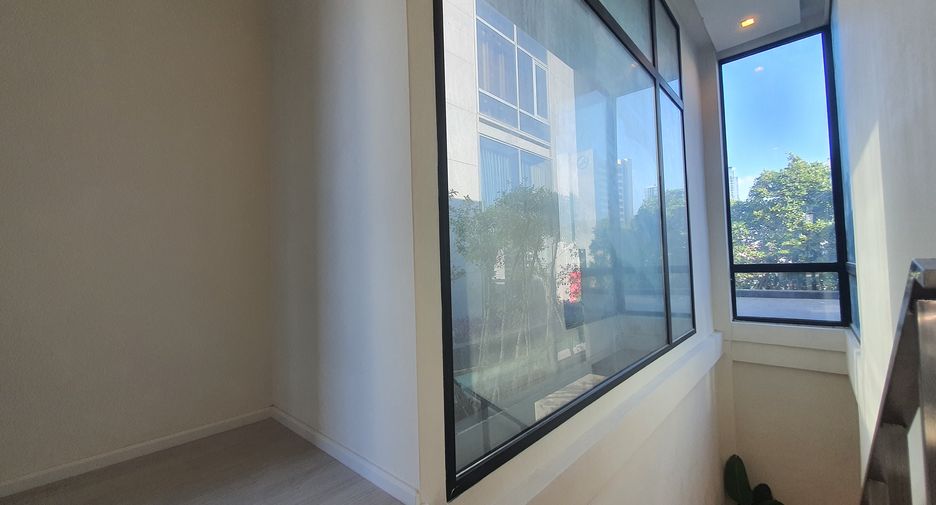 Wohnung zur Miete mit 3 Zimmer in Watthana, Bangkok