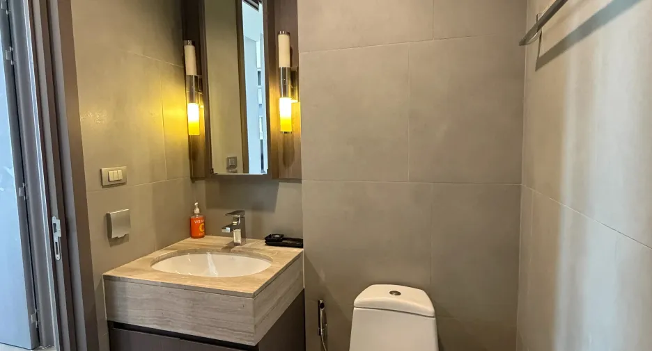 À vendre et à louer 2 chambres condo à Sathon, Bangkok