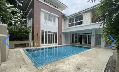 Casa en alquiler de 4 habitaciones en Khlong Toei, Bangkok