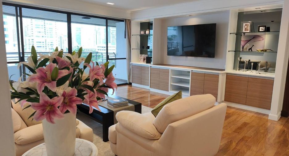 Condo en alquiler de 4 habitaciones en Khlong Toei, Bangkok
