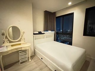 Condo en venta de 2 habitaciones en Huai Khwang, Bangkok