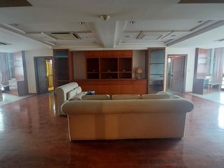 出售 3 卧室 公寓 在 Khlong Toei, 曼谷