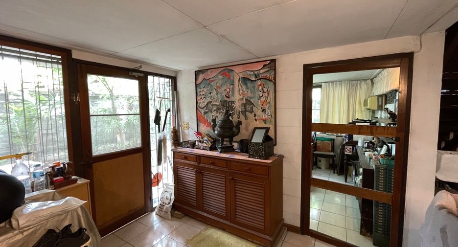 出售 3 卧室 独立屋 在 Watthana, 曼谷