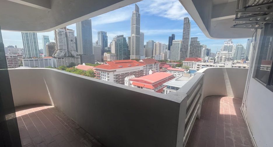 À vendre 3 chambres condo à Watthana, Bangkok