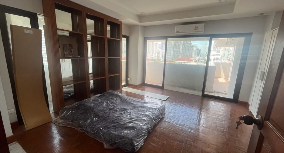 À vendre 3 chambres condo à Watthana, Bangkok