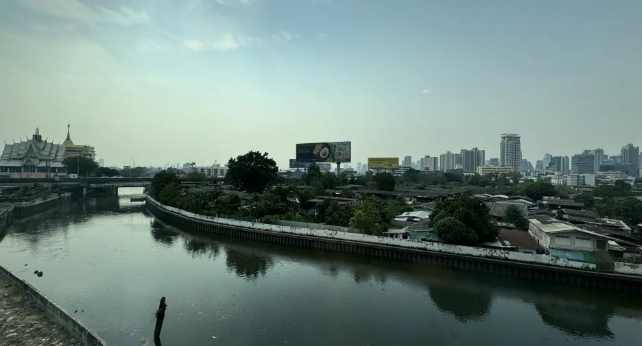 ขาย 2 ห้องนอน คอนโด ใน คลองเตย, กรุงเทพฯ