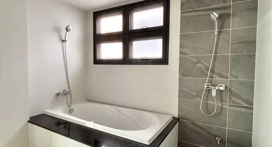 Casa en venta de 4 habitaciones en Thalang, Phuket