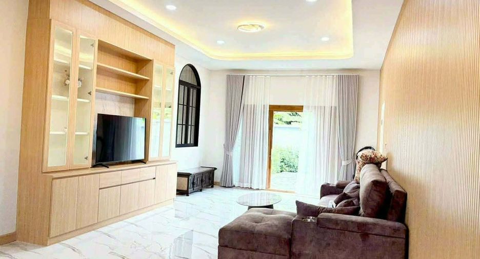 À vendre et à louer 4 chambres villa à San Sai, Chiang Mai
