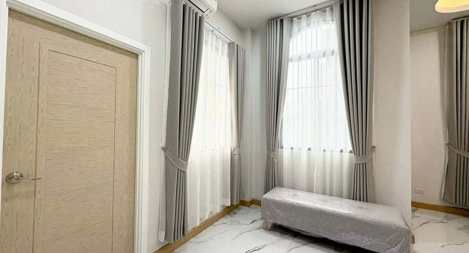 À vendre et à louer 4 chambres villa à San Sai, Chiang Mai