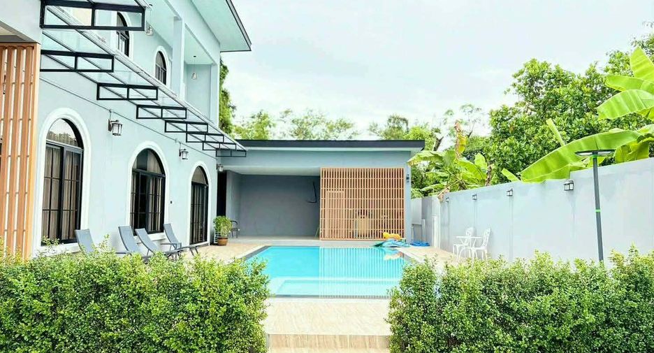 À vendre et à louer 4 chambres villa à San Sai, Chiang Mai