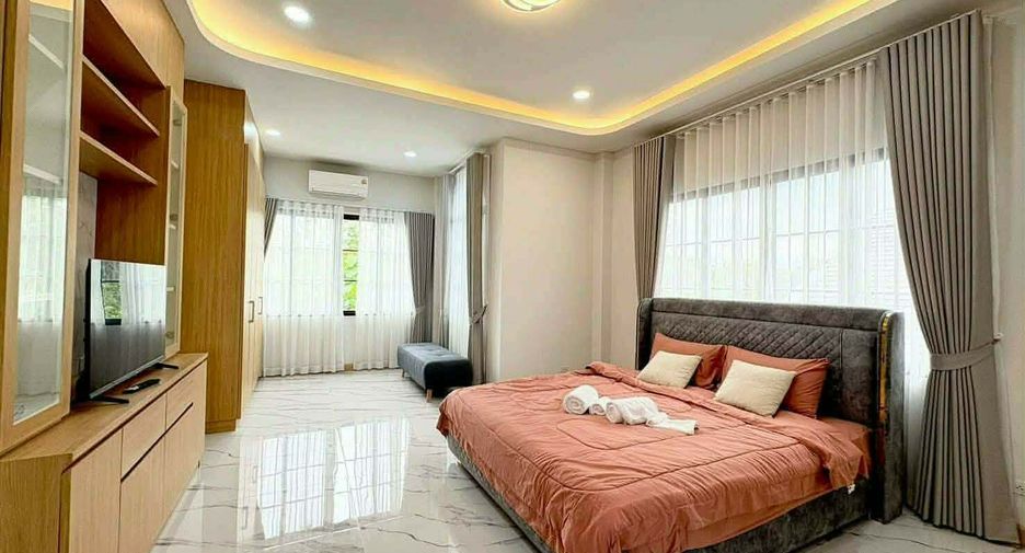 À vendre et à louer 4 chambres villa à San Sai, Chiang Mai