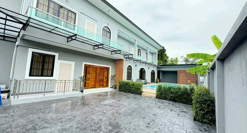 À vendre et à louer 4 chambres villa à San Sai, Chiang Mai