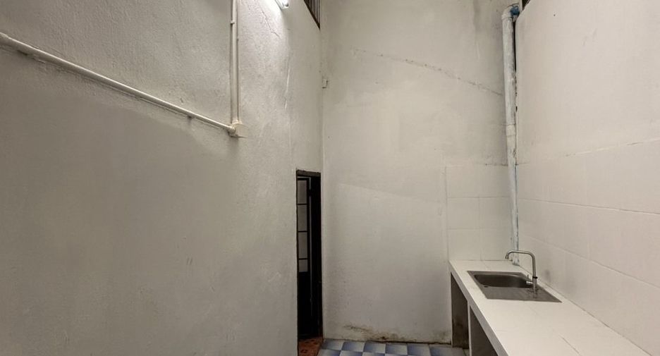 Local comercial en venta de 3 habitaciones en Mueang Chiang Mai, Chiang Mai