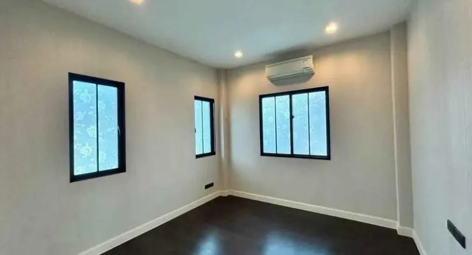 For rent 3 bedrooms house in San Sai, Chiang Mai