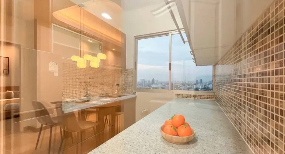 For sale 2 bedrooms condo in Bang Phlat, Bangkok