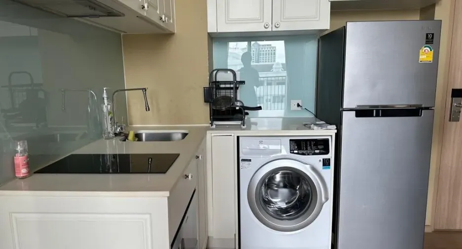 For rent 2 bedrooms condo in Watthana, Bangkok