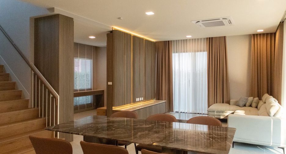 Casa en alquiler de 4 habitaciones en Bang Phli, Samut Prakan