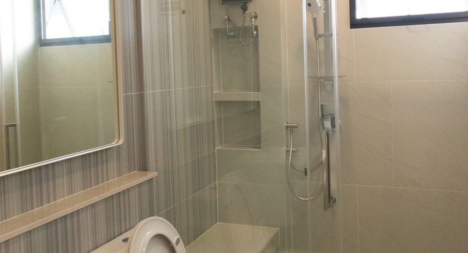 Casa en alquiler de 4 habitaciones en Bang Phli, Samut Prakan