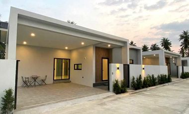 Haus zur Miete mit 3 Zimmer in Bang Lamung, Chonburi
