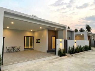 À louer 3 chambres maison à Bang Lamung, Chonburi