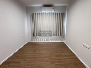 Reihenhaus zur Miete mit 3 Zimmer in Saphan Sung, Bangkok