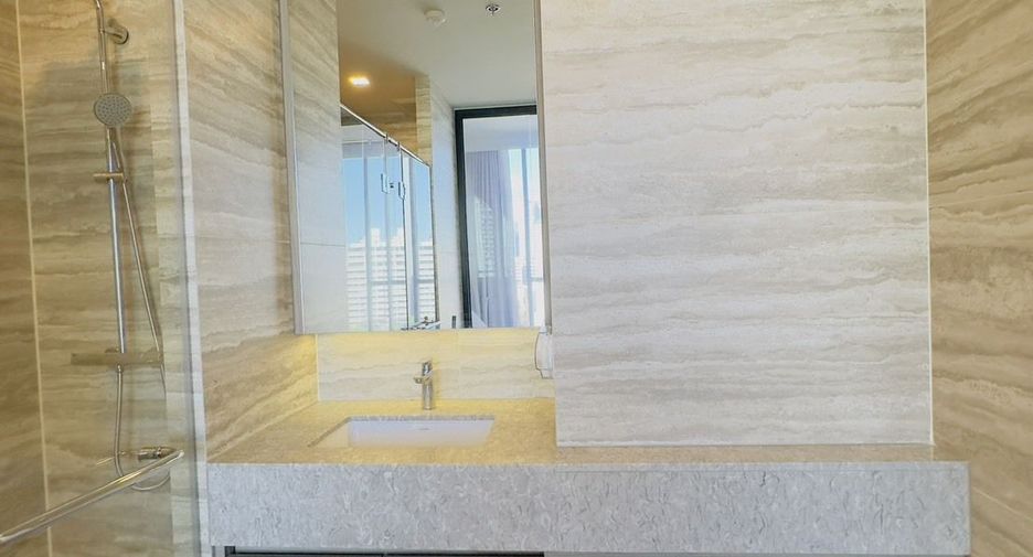 For rent 1 bed condo in Khlong Toei, Bangkok