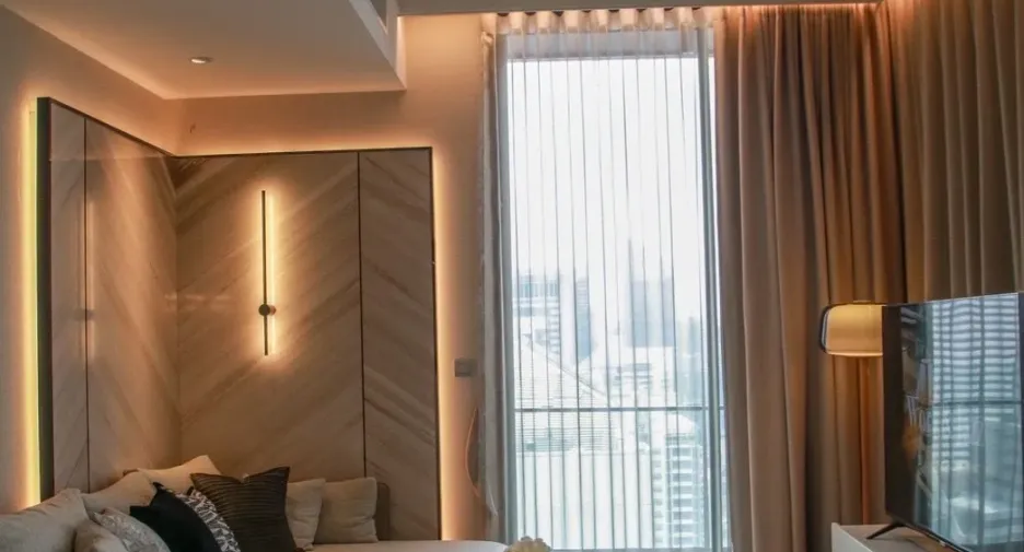 For rent 3 bedrooms condo in Khlong Toei, Bangkok