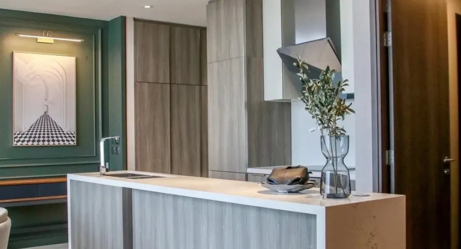 For rent 3 bedrooms condo in Khlong Toei, Bangkok
