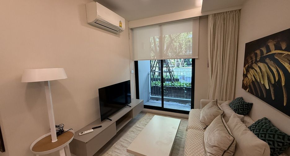 For rent 2 bedrooms condo in Khlong Toei, Bangkok