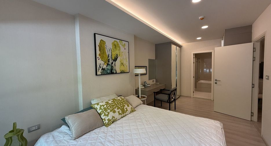 For rent 2 bedrooms condo in Khlong Toei, Bangkok