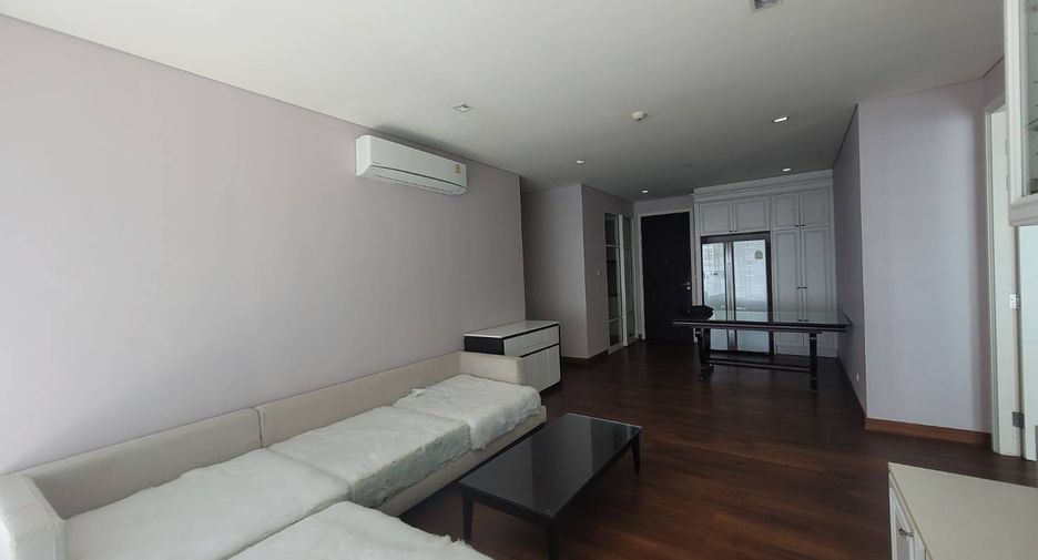 À louer 2 chambres condo à Watthana, Bangkok