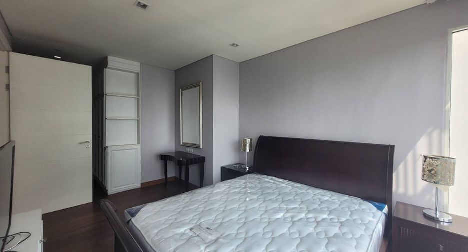 À louer 2 chambres condo à Watthana, Bangkok