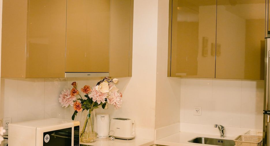 For rent 1 bed condo in Khlong Toei, Bangkok