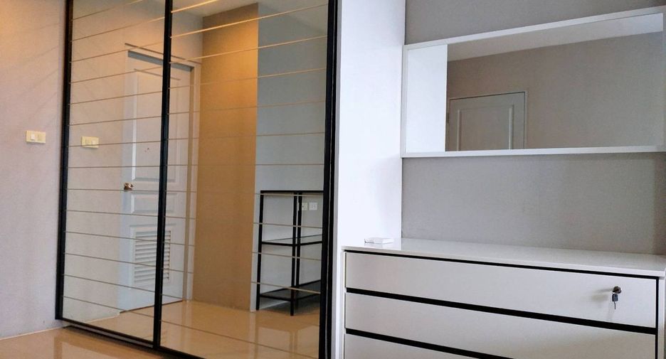 À louer 3 chambres condo à Khlong Toei, Bangkok