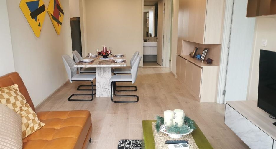 For rent 2 bedrooms condo in Watthana, Bangkok