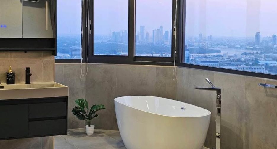 Wohnung zur Miete mit 3 Zimmer in Khlong Toei, Bangkok