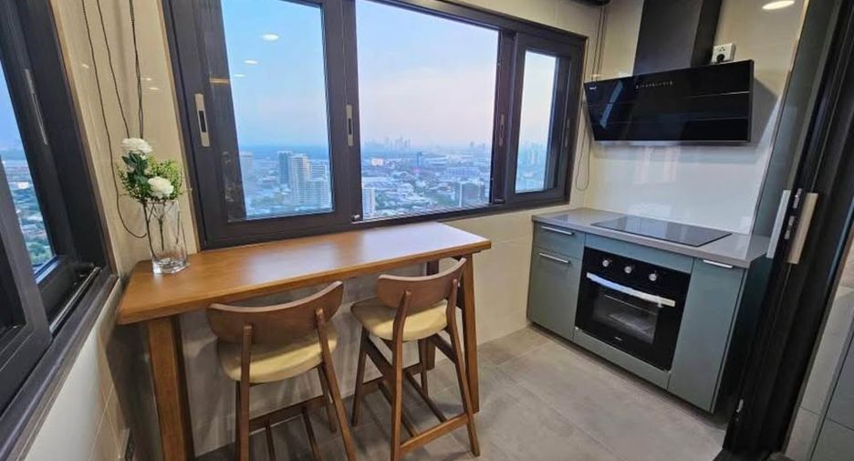 Wohnung zur Miete mit 3 Zimmer in Khlong Toei, Bangkok
