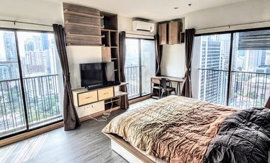 For rent and for sale 1 bed condo in Khlong Toei, Bangkok