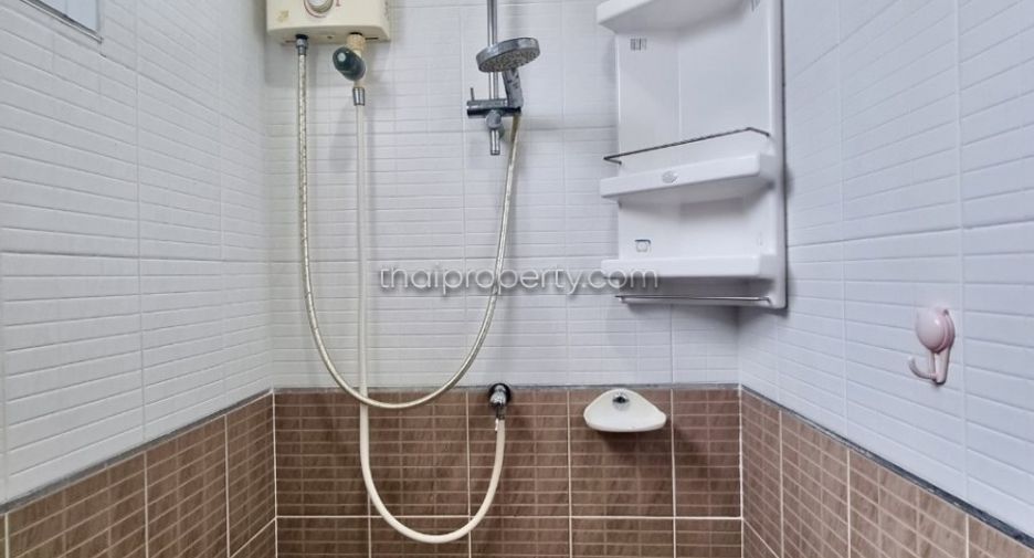 For sale and for rent 2 bedrooms house in Bang Lamung, Chonburi