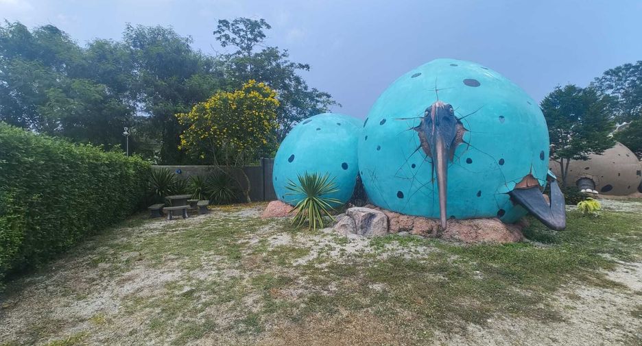 Hotel en venta de 4 habitaciones en Sattahip, Chonburi