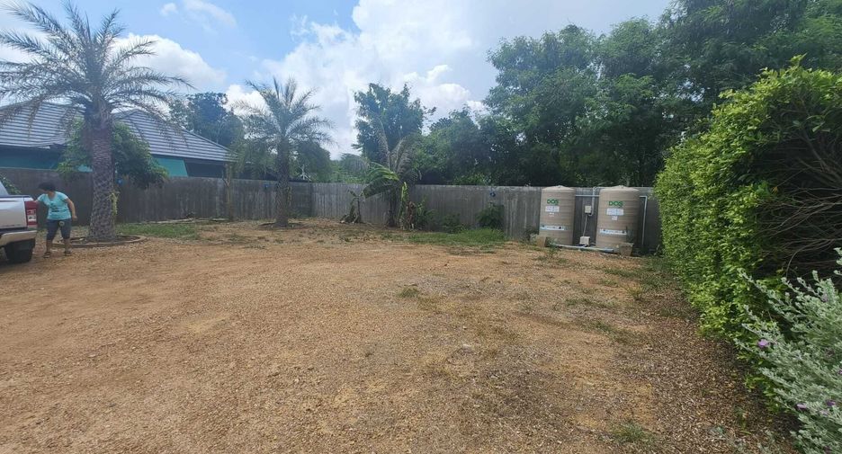 Hotel en venta de 4 habitaciones en Sattahip, Chonburi