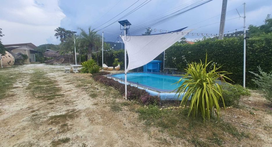 Hotel en venta de 4 habitaciones en Sattahip, Chonburi