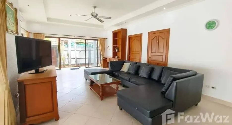 Casa en alquiler de 3 habitaciones en Bang Lamung, Chonburi