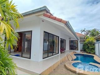 Casa en alquiler de 3 habitaciones en Bang Lamung, Chonburi