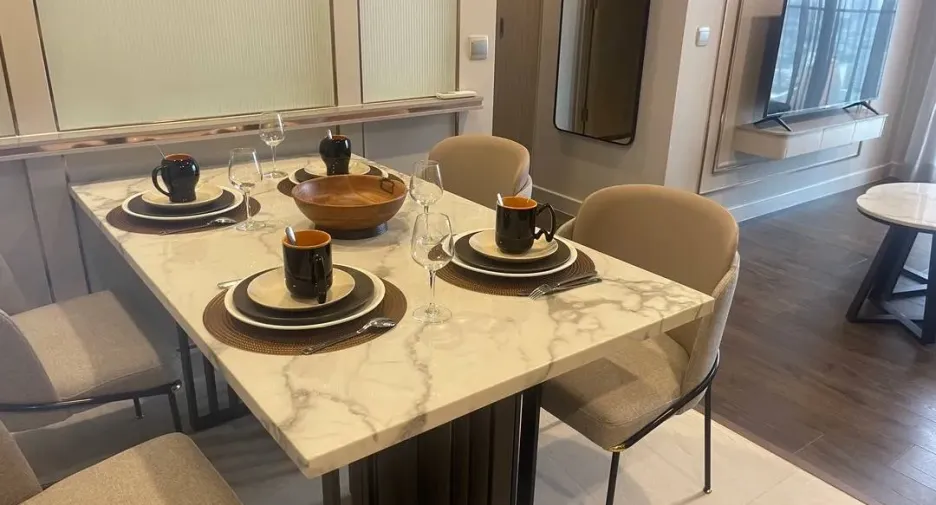 Condo en venta y en alquiler de 2 habitaciones en Ratchathewi, Bangkok