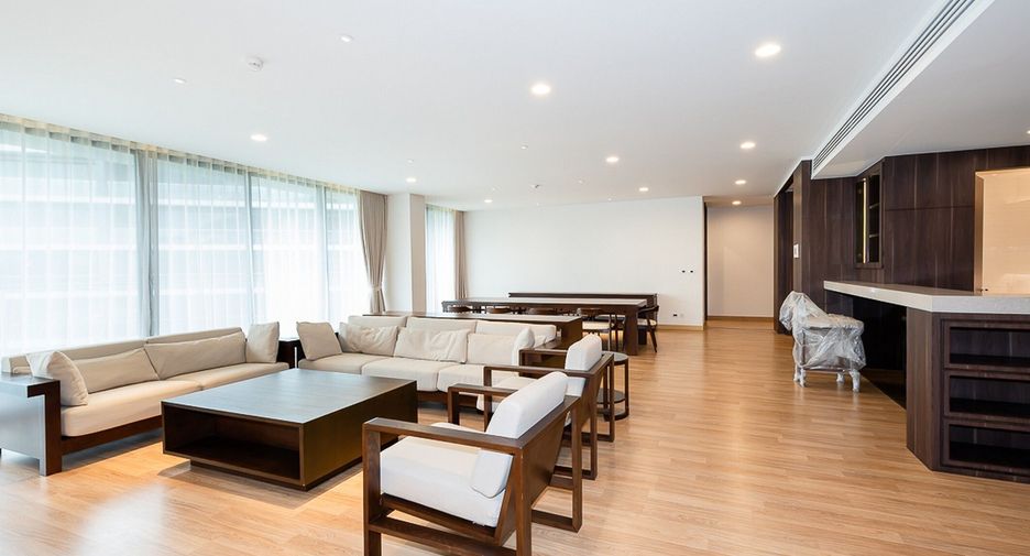 For rent 4 bedrooms condo in Suan Luang, Bangkok