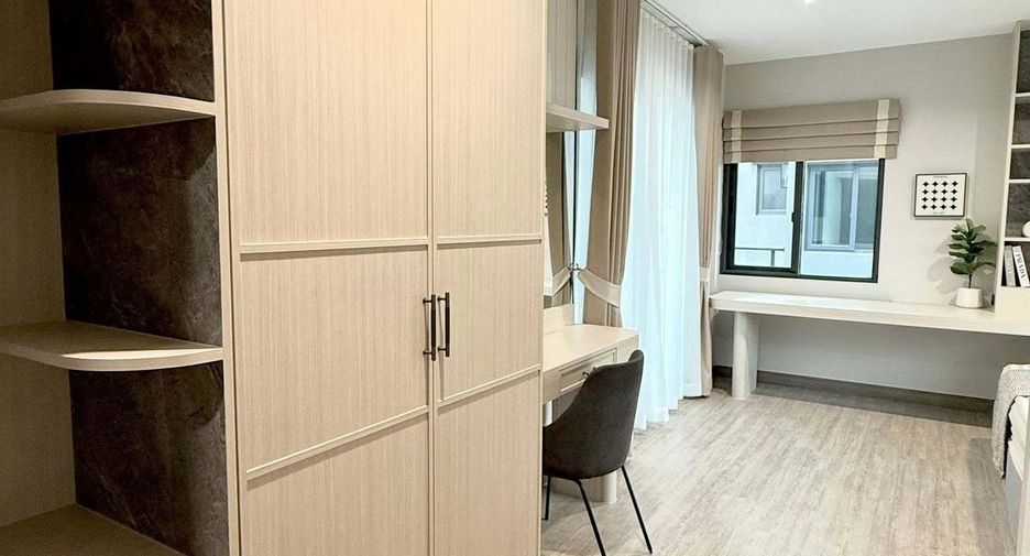 À louer 4 chambres maison à Bang Phli, Samut Prakan
