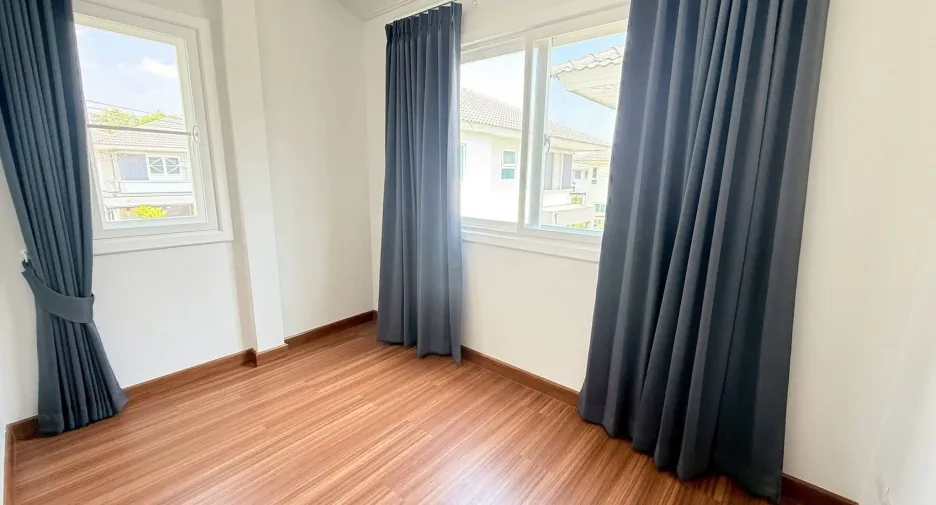 For rent 4 bedrooms house in Hang Dong, Chiang Mai