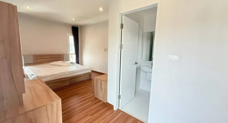 For rent 4 bedrooms house in Hang Dong, Chiang Mai
