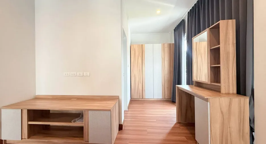 For rent 4 bedrooms house in Hang Dong, Chiang Mai